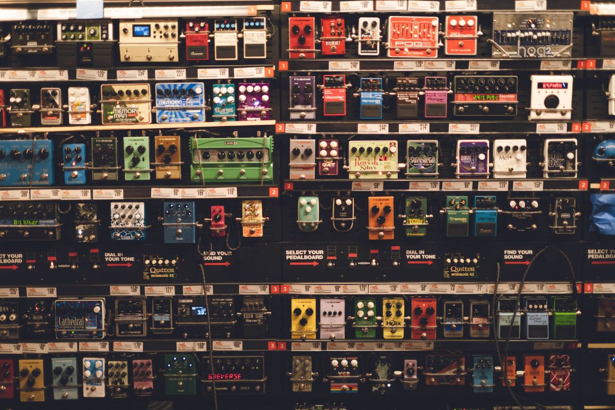 BOSS Guitar Pedals: Delay/Reverb