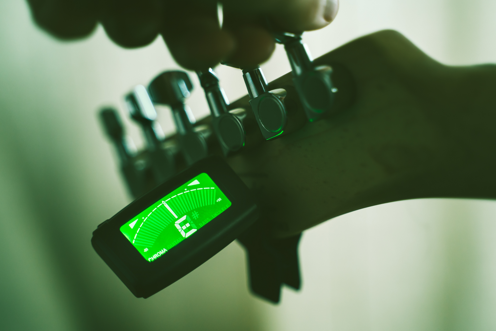 Guitar Tuner Ultimate Guide: An In-Depth Overview