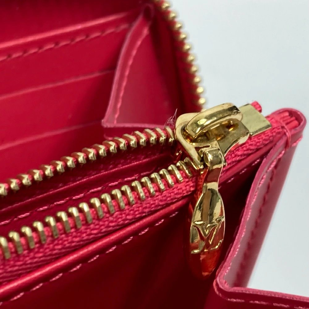 Louis Vuitton Monogram Vernis 2022 Valentine Women&#39;s Wallet M81154