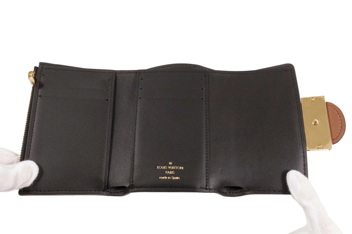 LOUIS VUITTON Portefeuil Dauphine Compact Monogram Reverse Wallet M68725
