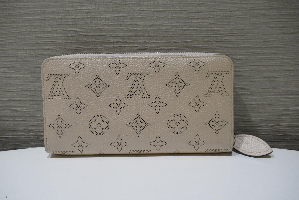 Louis Vuitton Monogram Coquille Beige Women&#39;s Wallet Limited M80935