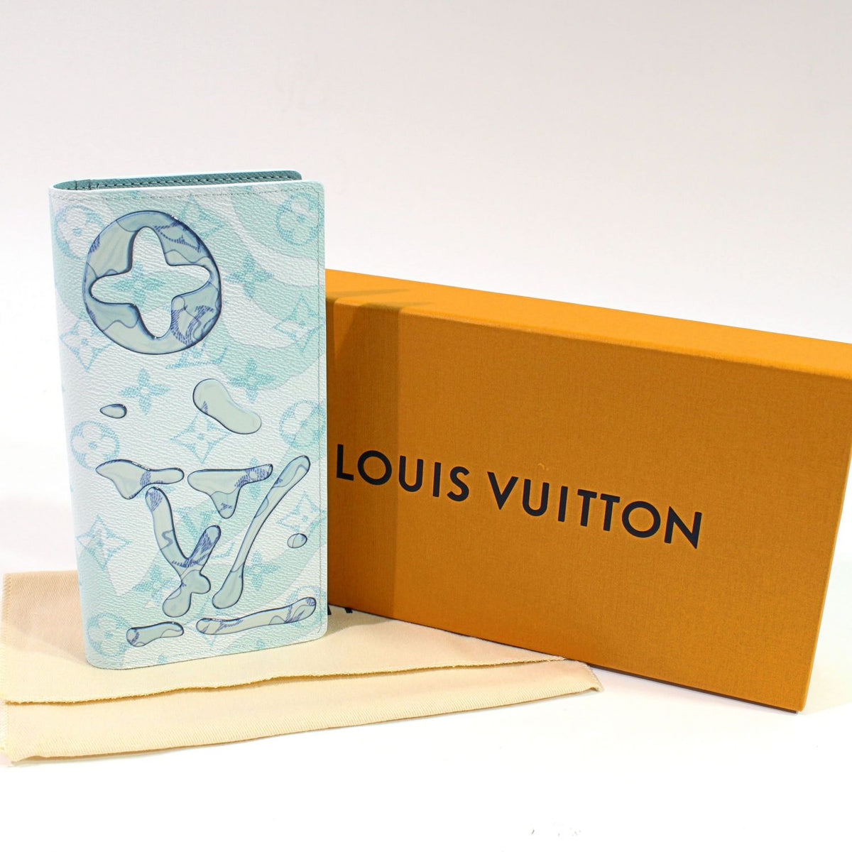 LOUIS VUITTON Brother Aqua Garden Women&#39;s Wallet Limited Edition M82306