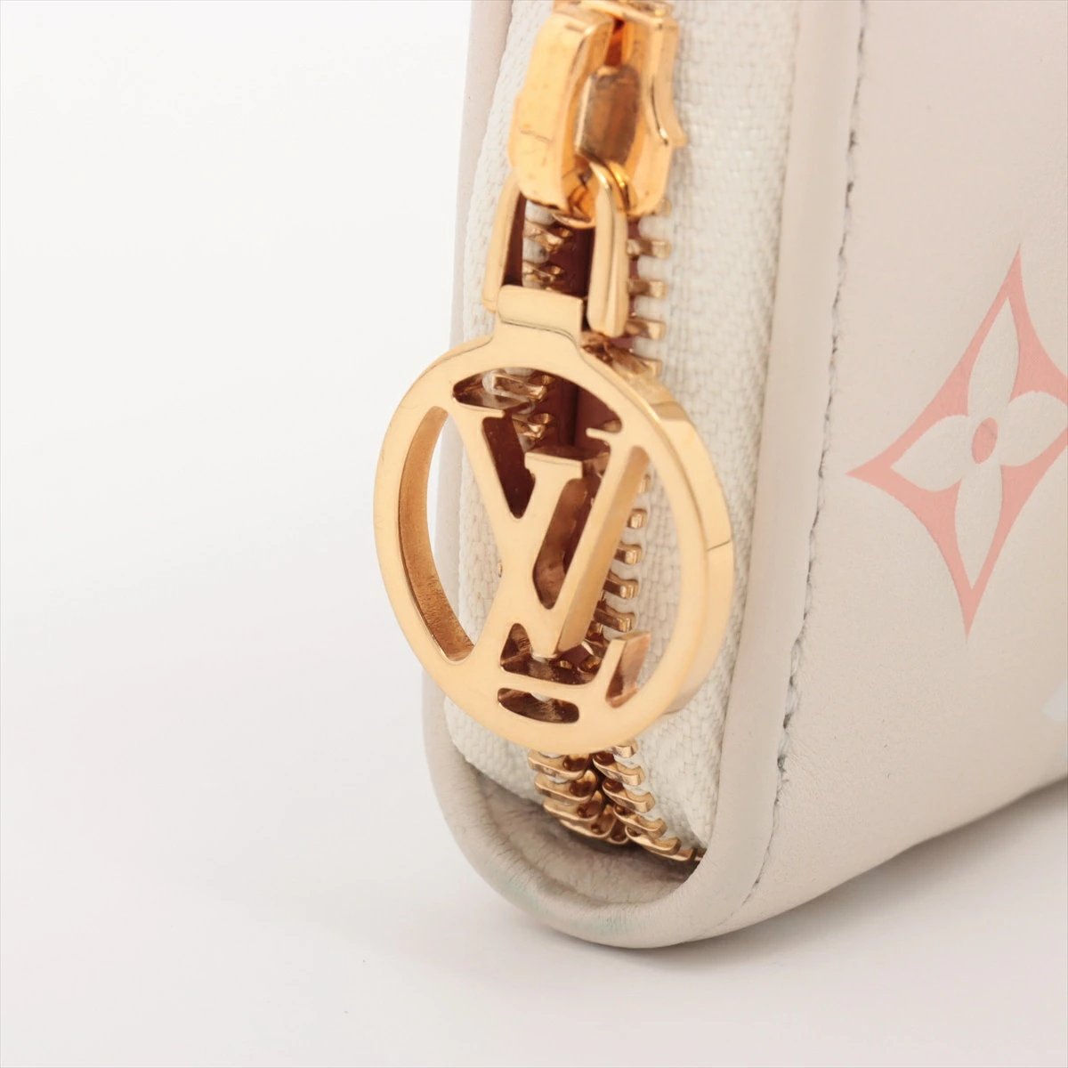 Louis Vuitton Monogram Embossed Zippy Pink/Beige Women&#39;s Wallet M82290