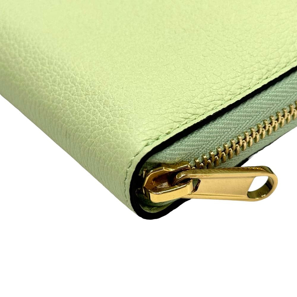 GUCCI Embossed Logo Women&#39;s Wallet Zip Around Light Green